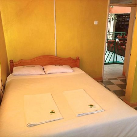 New Green Pastures Guest House Eldoret Esterno foto